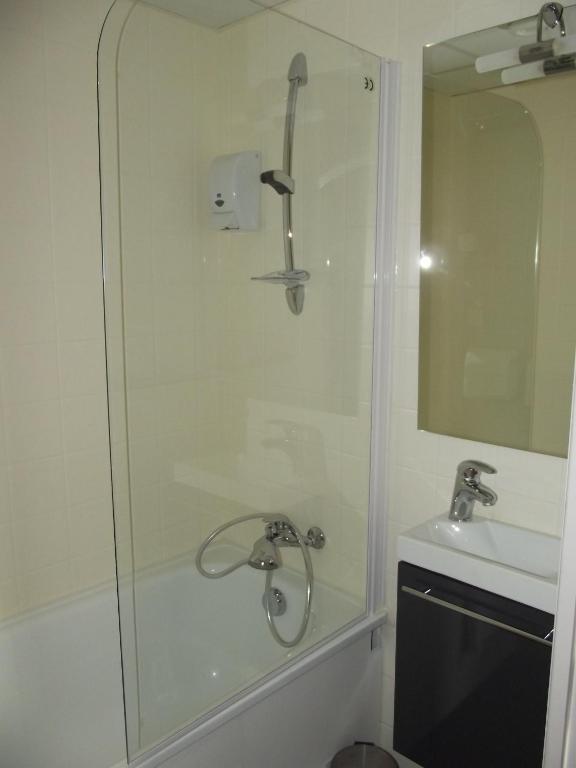 Le Minotel Vitre  Room photo